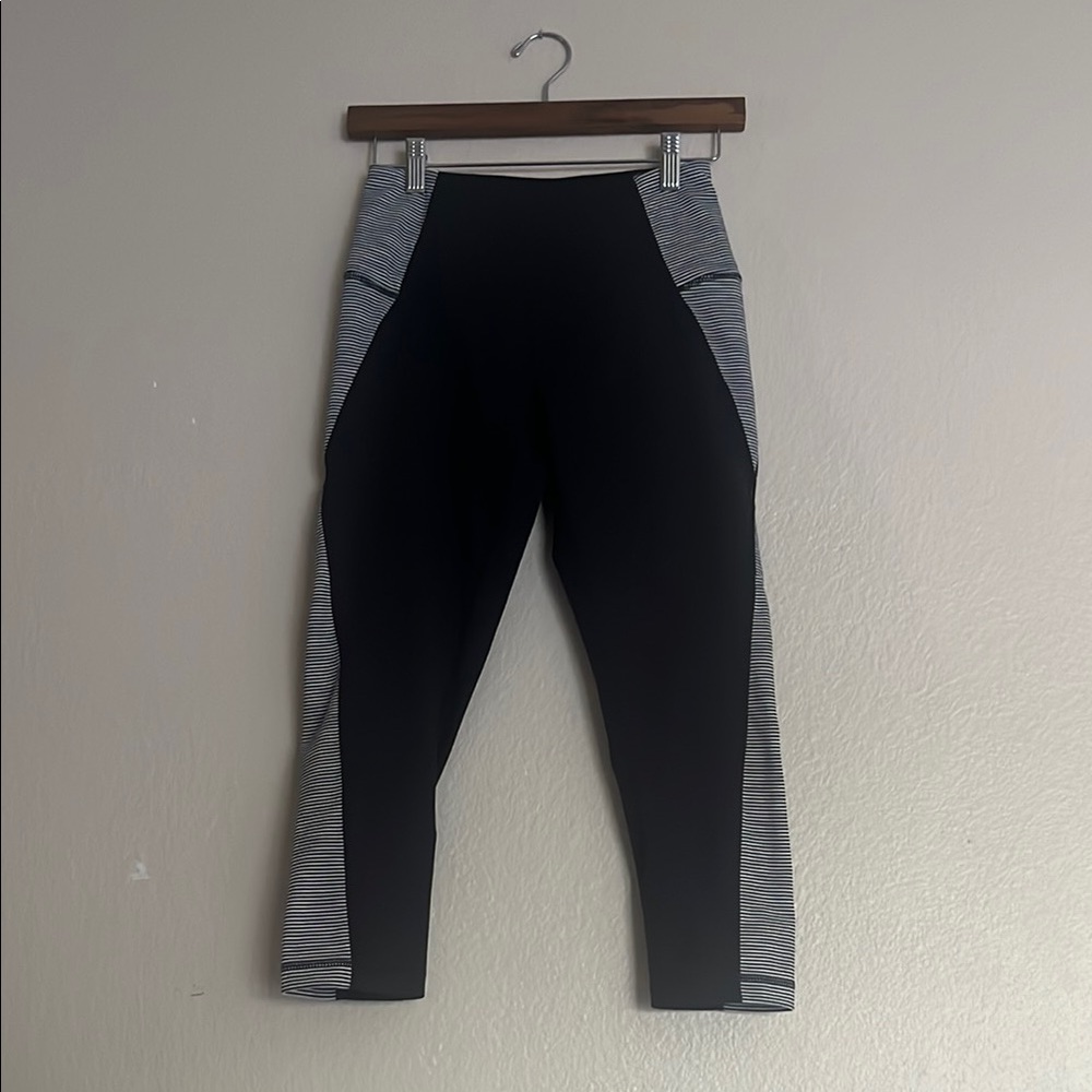 Zella Like New Black Leggings with Stripes, Size Small